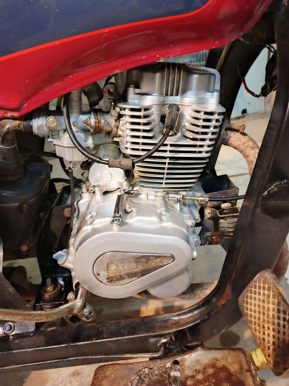 سلام عليكم موديل  2011
ماناقصهه شي كامله السعر 1350
خاص موجود رقم ***********
