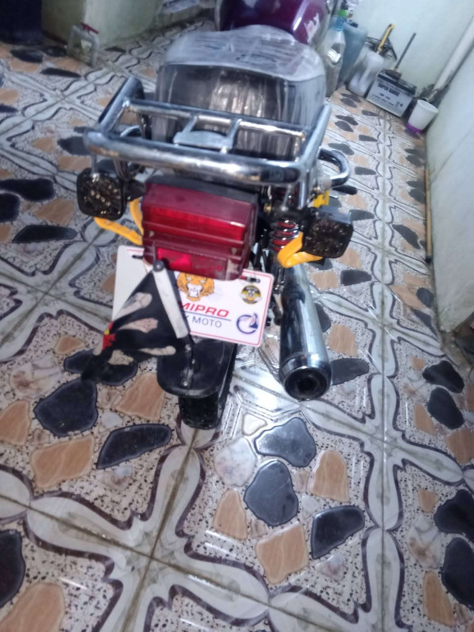 السلام عليكم دراجه ٢٣ فول نضافه وماتعبانه جدام العين محرك مامفتوح لاصرف لابخار صالنصه صوت السعر ٥٧٥ وبي مجال مكان كركوك للاستفسار ***********
