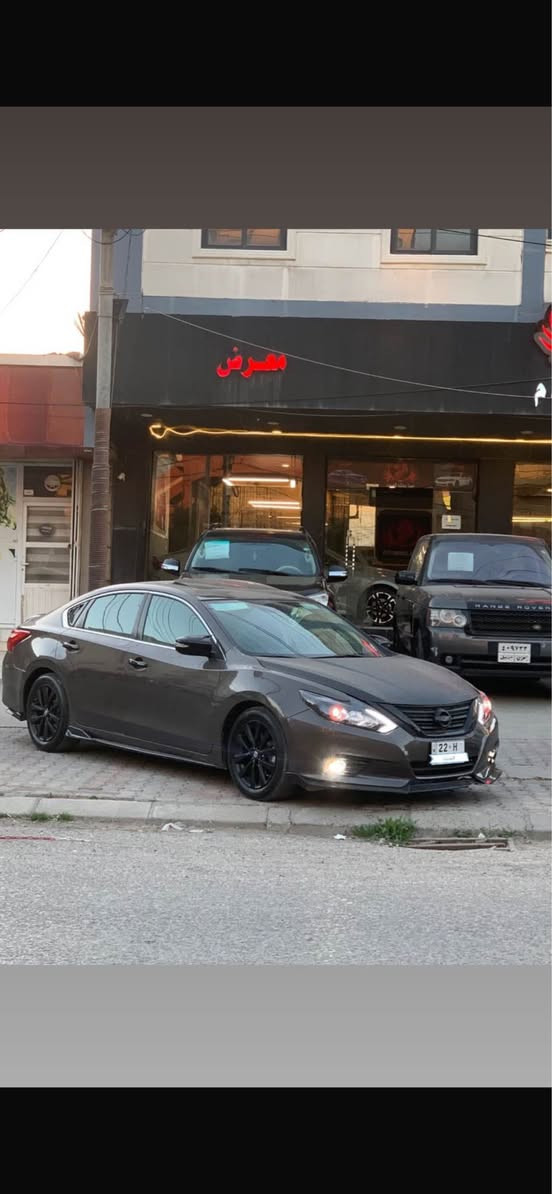 ئالتیما 2017 
مواسفات sl . plus فوول 
ڕەقەم و سەنەوی نوێ 
ڕۆیشتن / ١٠٨ هەزار میل 
گێڕ و مەکینە کەپس 
چاملغ و دەرگا کلێری ئەمریکا 
دووبست تەعدیلیشی هەیە 
کەمەک بەدەنەی گرتیە 
ئێڕباگ تەنها سوکان 

نـــــــرخ    ۱۲٤ وەرەقە مجال
***********واتسب أربيل, العراق
