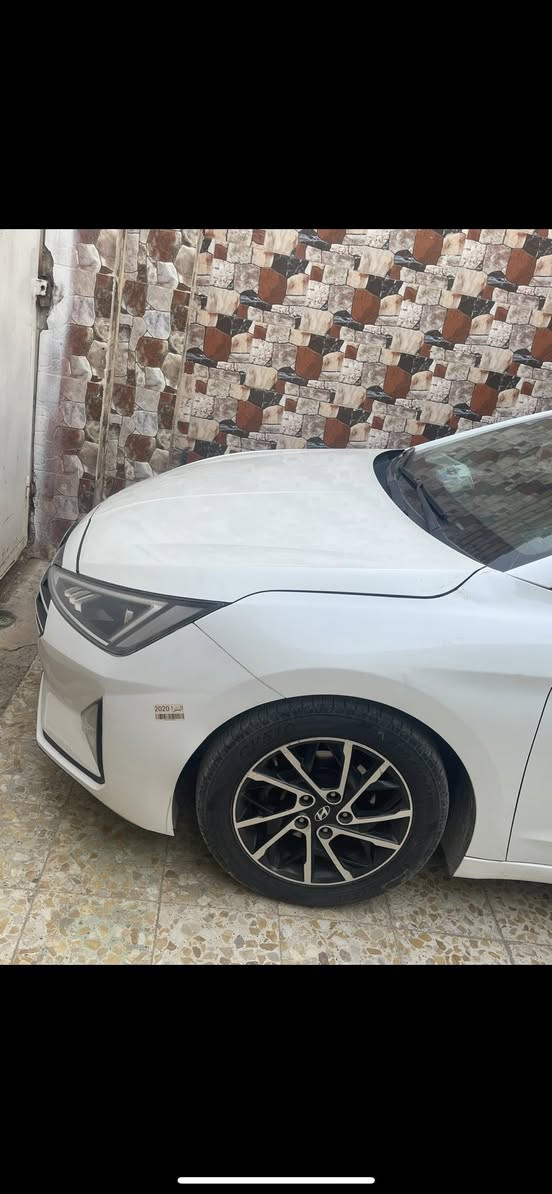 السلام عليكم النترا وارد امريكي بيها قطعتين من امريكا جاملغ وبنيد بدون دواخل وبدون تبديل ليبل واحد بدون قطرة معجون وبيها باب العبري صبغ اثر شخط سياره جديده جاهزه ع اخير رقم ذي قار تحويل مباشر سنويه جديده  كير ومكينه جديده دواخل عسلي شكل خليجي لايت لد فول عدا الفتحه 
حداديه 100
تخم تاير 
***********
مكانها شطره سعر 133 بيها مجال قليل
