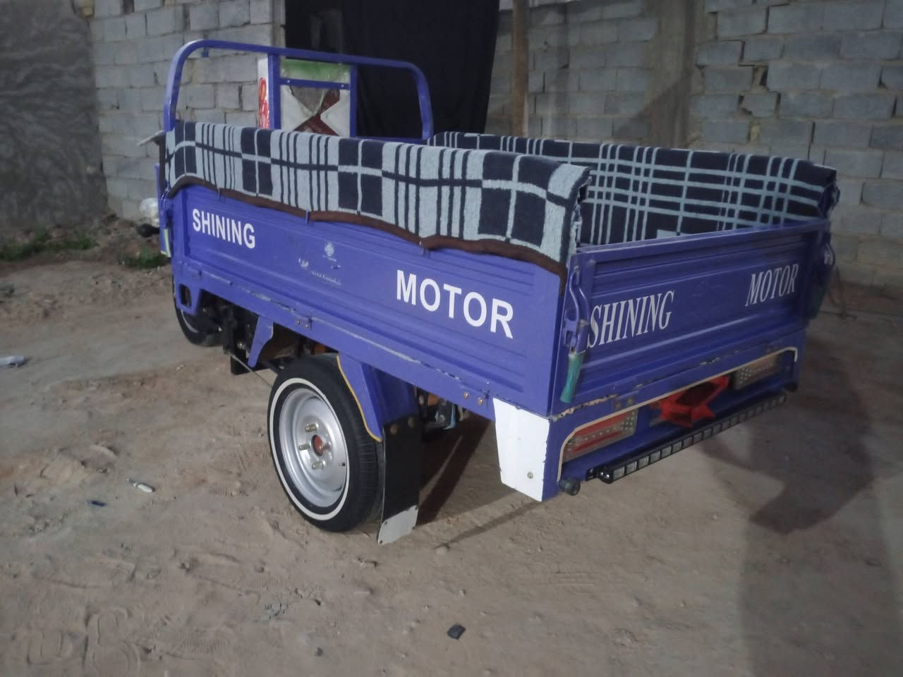 السلام عليكم ستوته للبيع موديل 23 مقفوله سعر خاص ***********
