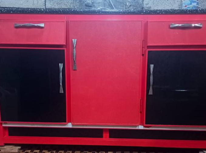 سلام عليكم كاونتر 2متراسنك1ونص تفصال موسوكي500وبي مجال بسيط مكان بغداد انهروان رقم ***********
