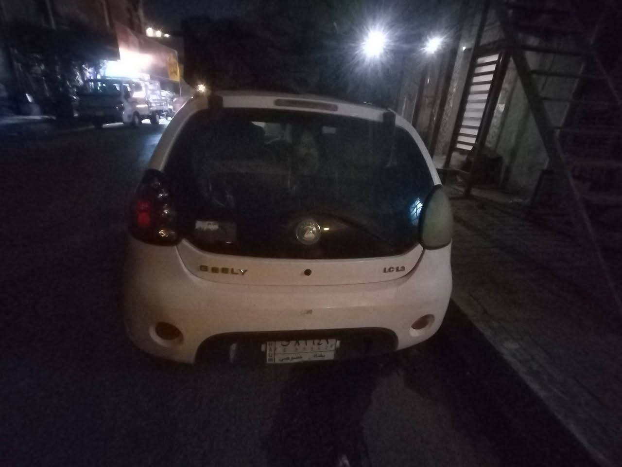 السلام عليكم سيارة باندا ٢٠١٣ للبيع السعر ٥٢ وبيها مجال
***********
