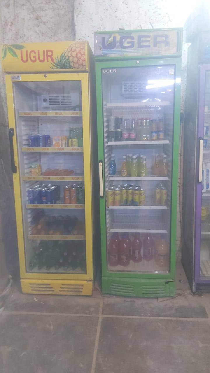 سلام عليكم عندي عارضات البيع٣ومجمدةمكان بغداد جكوك سعركلهن ٨٠٠الف تصال علة رقم ***********
