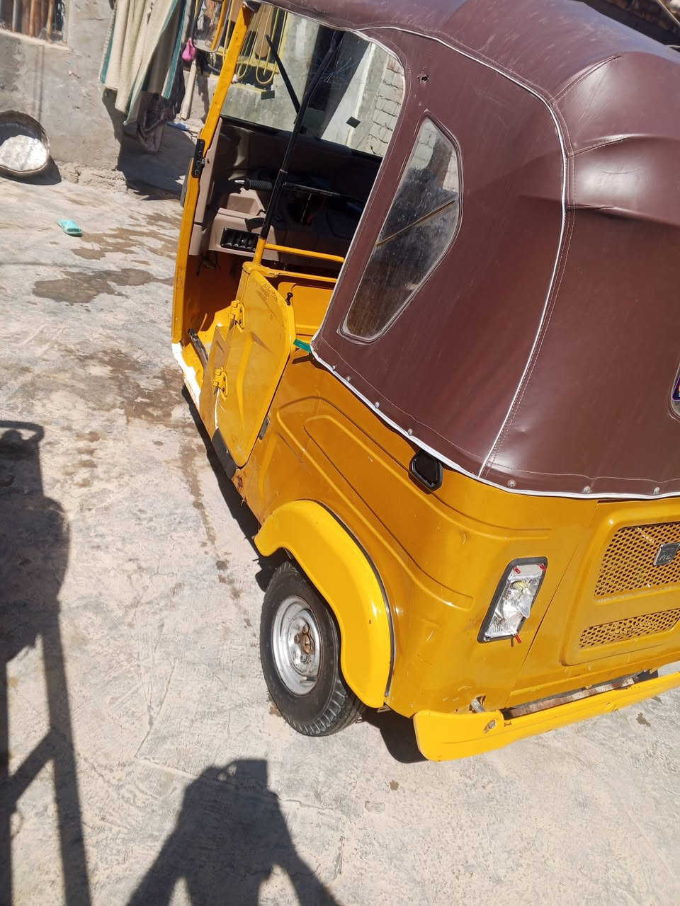 سلام عليكم تيك توك 21 اوراق وصولي السعر 6,600 وبيها مجال سكني بابل وهذا رقم التلفونب***********
