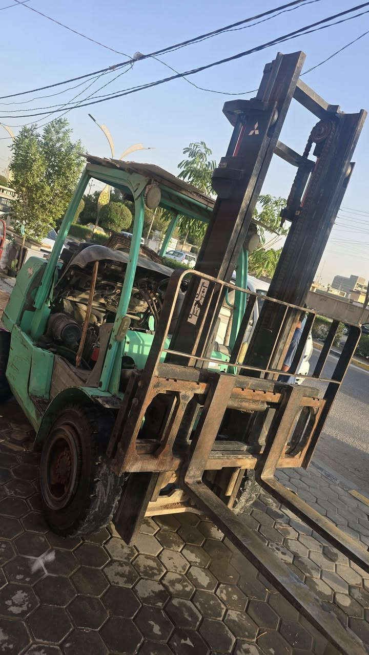 شوكيه للبيع ميتسوبوشي بقوه 4طن جب عالي 3حركات /6 ستندر شوكيه نضيفه
رقم كاتي دهوك اصولي 
مكانه كربلاء الاستفسار و الاتصال 
***********
***********
