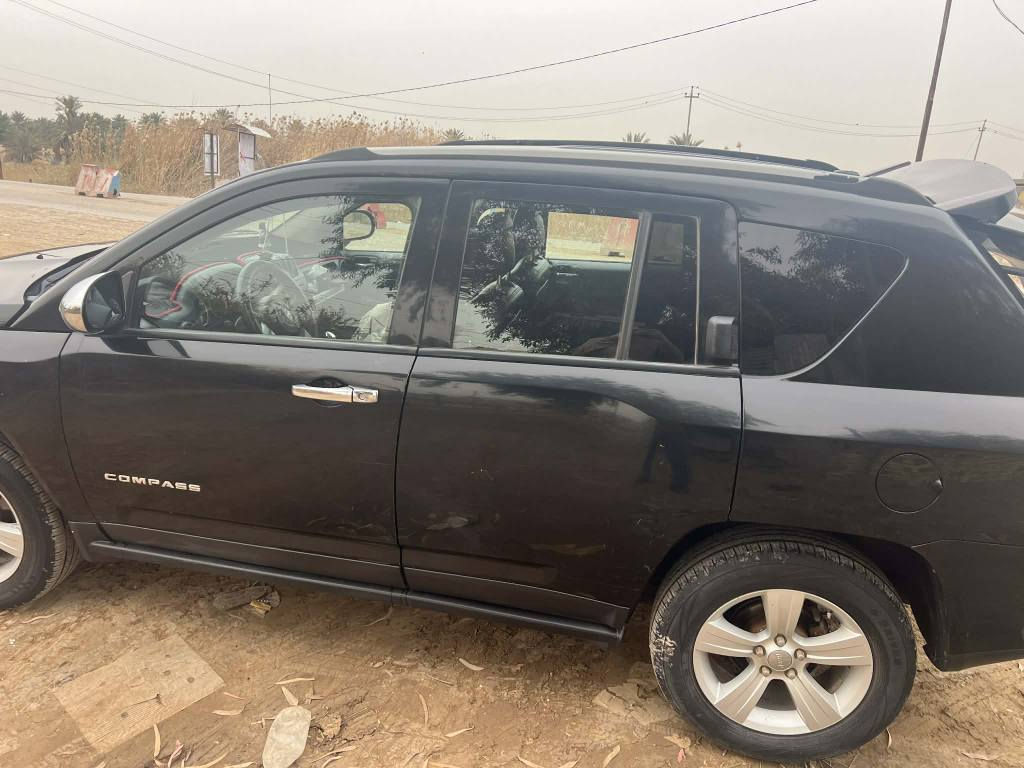 جيب كومباس موديل 16 
*********** 
سيارة سنويه باسمي ورقم دولي جديد مكينه 2400 بدون صبغ بدون ضربه ديوانية, القادسية
