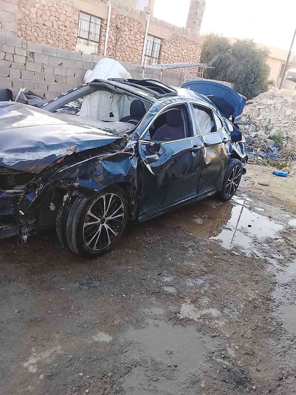 السلام عليكم 
كامري 2018
رقم بغداد 
تحويل مباشر 
أبيع ع حادثها
***********
