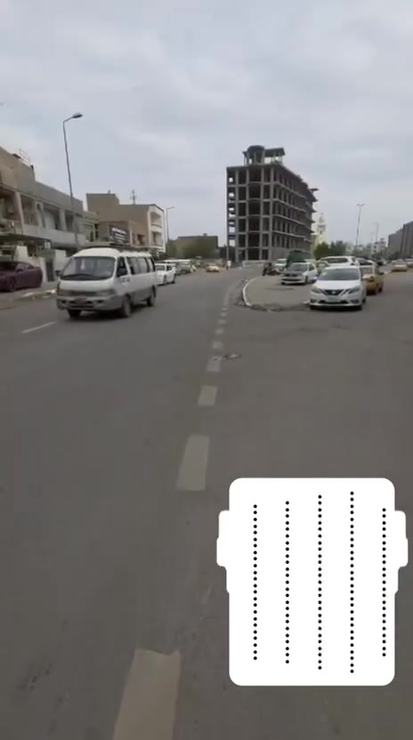 مشتمل طابق ثاني معزولة بباب منفصل للايجار الموقع في الغدير الشارع الرئيسي المؤدي الى ساحة ميسلون قرب انشاىية الرشيد 2  محله 702 شارع 18 دار 104 المشتمل يحتوي على غرفتين نوم ومطبخ كبير وهول كبير وكليدور وحمام ضيوف وحمام داخلي وطرمة وسطح كببر وجاهزة للسكن وتم ترميمها وصبغها وتطبيكها الايجار 650 الف وتنفع لعائلة محترمة او معهد تدريس للاستفسار الاتصال بالرقم  ‭***********‬
