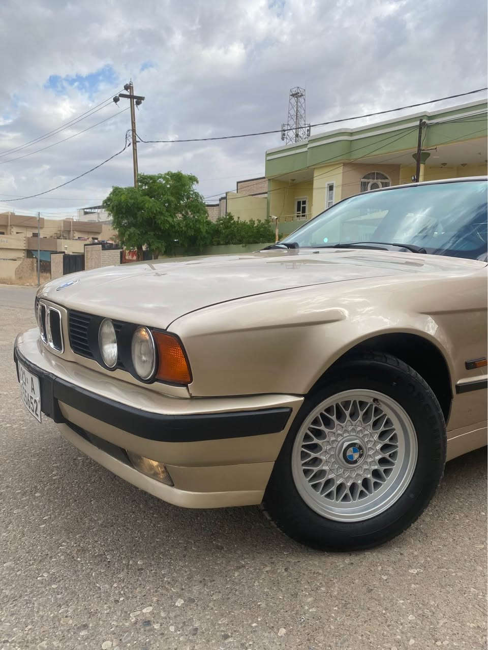 بي ام للبيع موديل 1992 اصل 525 🚘🚘

 سيارة نظيفه كلش مال جناي ومابي دينار مصروف 

 كلشي بشرط وعليه اطارات جديد نوعيه شبح ✅✅

رقم شمالي سليمانيه سنويه جديد ورقم جديد ✅✅

سعر 85 وبي مجال ✅✅

مكان السياره كركوك ✅✅

التعامل عل خاص او اتصال على رقم *********** كركوك, العراق
