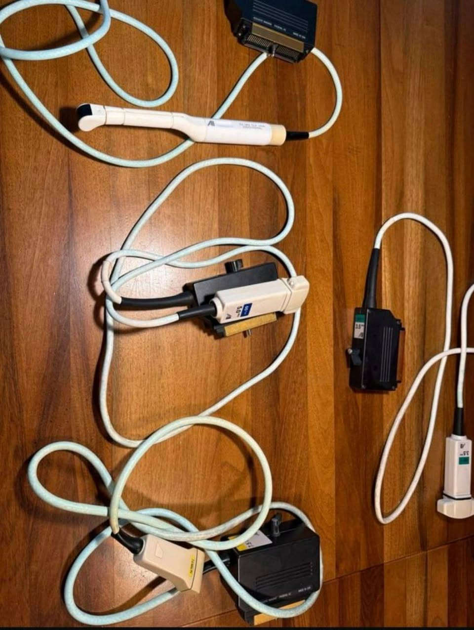 تعلن Germany Lab عن قرب وصول وجبة مختارة من ملحقات أجهزة السونار GE Healthcare (وارد ألمانيا)، بضمان النظافة والفحص الأوروبي.
​المعروض حالياً (للحجز المسبق):

​مجموعة بروبات GE متنوعة: 

​بروبات Convex (للجملة والبطن) - ترددات مختلفة.

​بروبات Linear (للغدة والثدي والأوعية الدموية) موديلات 739L و 10L - حالة ممتازة (كابلات أصلية).

​طابعات Sony Medical الأصلية: 

​موديل Sony UP-D895MD الشهير (ديجيتال).

​جودة طباعة عالية واعتمادية ألمانية.

​✅ لماذا تحجز من Germany Lab؟

​البضاعة مشحونة مباشرة من ألمانيا (ليست مستهلكة محلياً).

​فحص بصري وتقني دقيق قبل الشحن.

​أسعار تنافسية جداً (كسر سعر الوكيل والمكاتب).

​📍 التوصيل: متاح لبغداد وكافة المحافظات فور وصول الشحنة.
📞 للاستفسار والحجز  مراسلتنا على الخاص ا الواتساب 004915755983080


**إذا كنت صاحب هذا الإعلان وتريد حذفه لأي سبب، رجاءا أرسل رسالة إلى الدعم الفني**