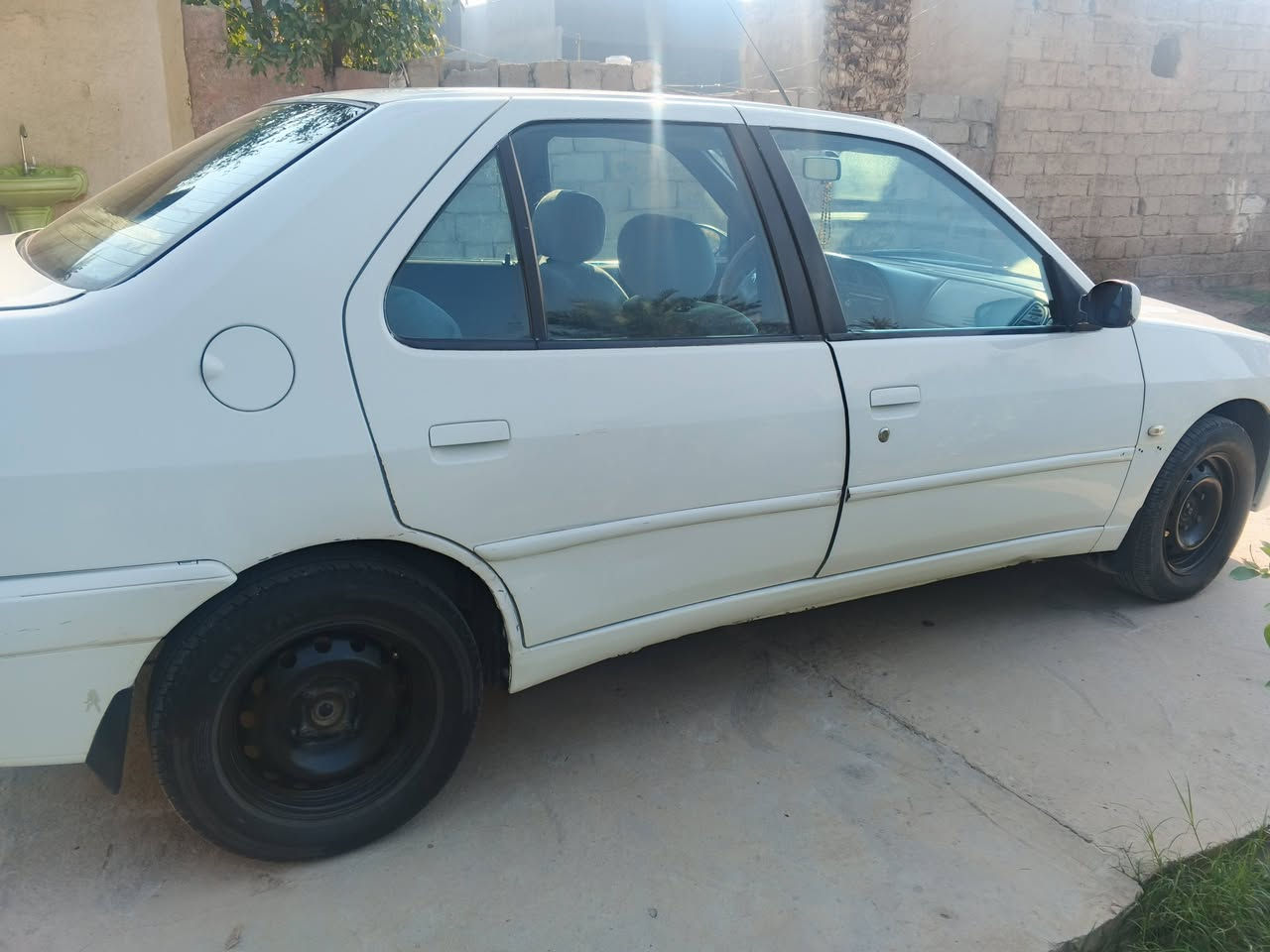 بيجو 306 موديل 2002 رقم بغداد السعر 45 العنوان بغداد المدائن هاتف ***********
