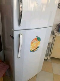ثلاجه • نضيفه • عطلانه