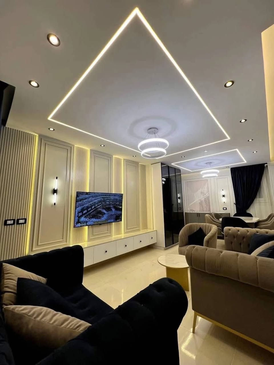 تصميم وتنفيذ جميع اعمال الديكورات الداخلية
نعمل بكل انحا البصرة 
***********
جبسبورد -سحبات-شي بورد-بردكس خارجي-
