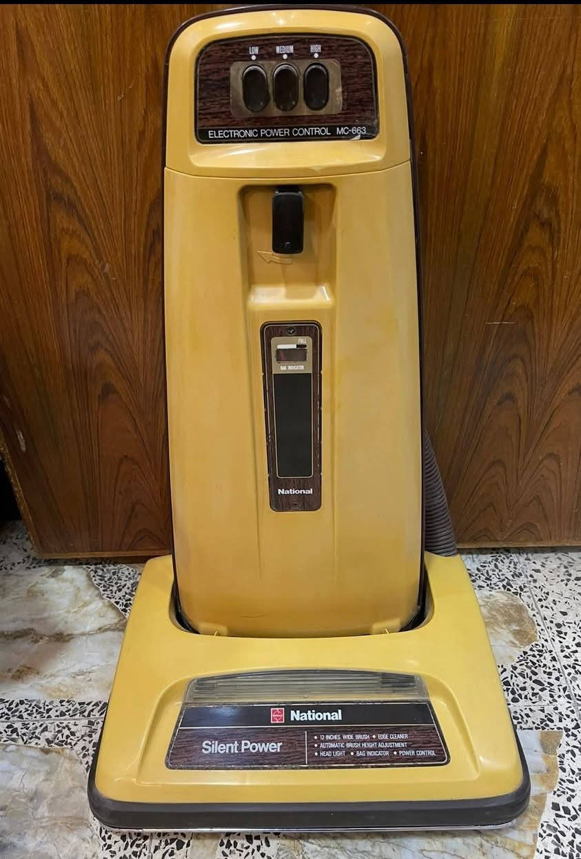 السلام عليكم
مكنسة كهربائية نشونال ياباني كنس فقط 3سرعات كاملة وجهازه نظافتها 90‎%‎

بغداد واكو توصيل
***********
