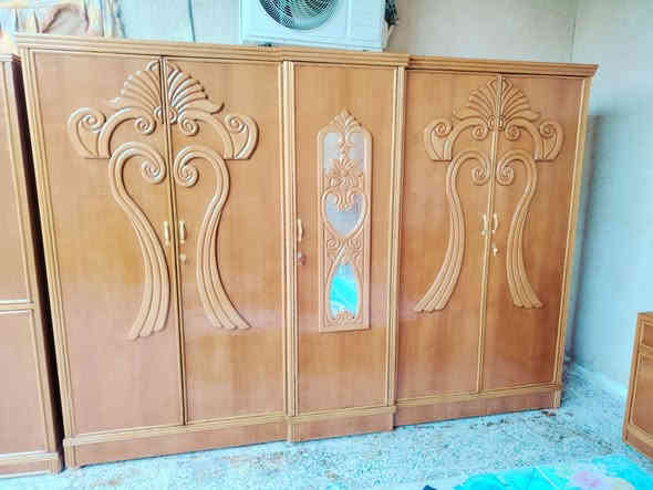 غرفة اخشاب صاج 5 بيبان نظيفة ب 500 ألف *********** العمارة حي العسكري قرب مدرسة المربد
