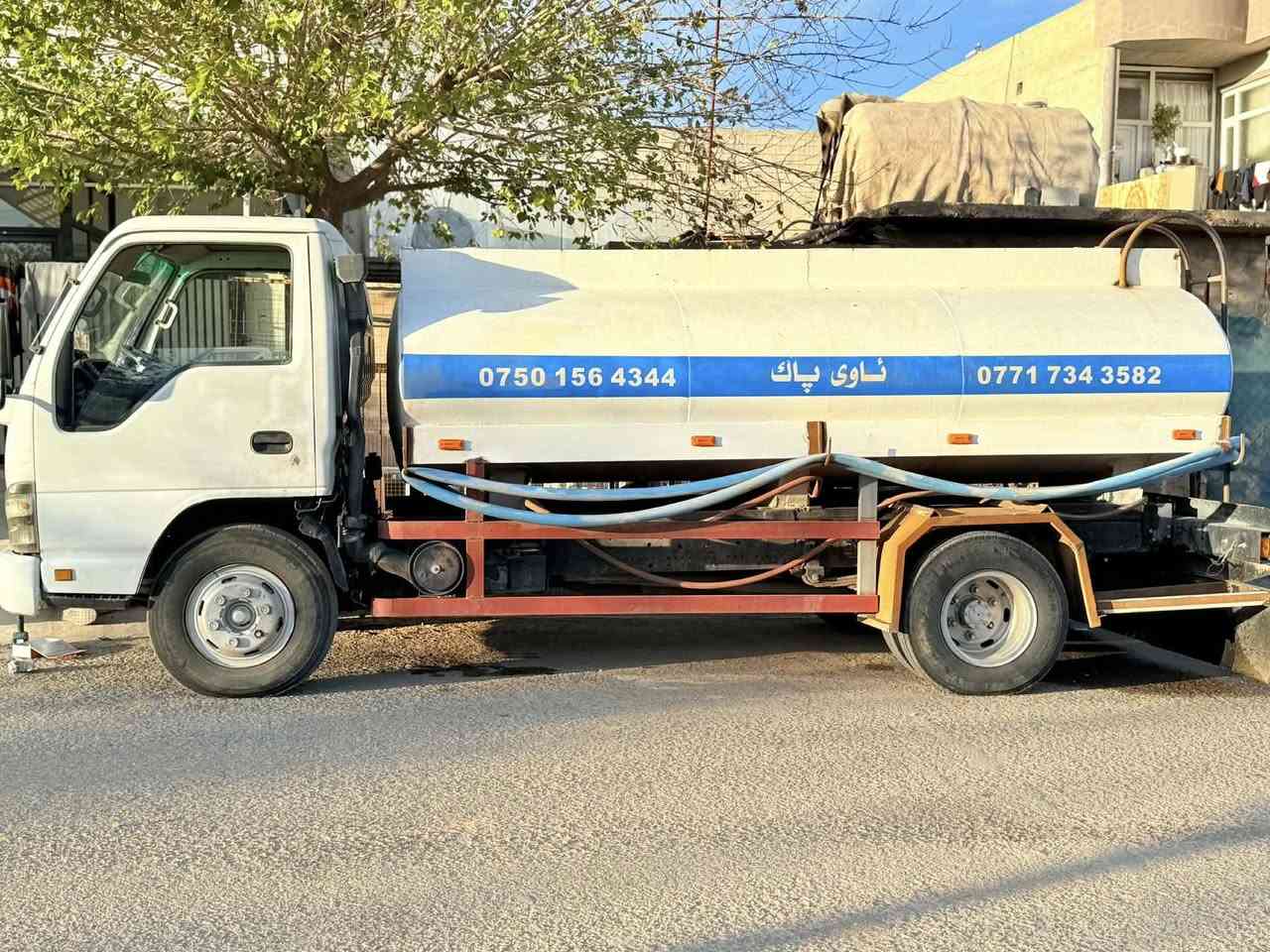 أسوسي  2009  مةنةفيست
جوارتايةي لوك قرجيكي بجوكي هةية بي سةرفو بوغار زور جايز لةناو   عيشاية
سعري    75 وةرةقة
ژم  ***********
*********** جم جمال
