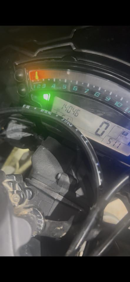 كاوسكي نينجا zx-10rللبيع موديل ٢٠١٤ ماشيه ١٤ الف  سعر ٨٥ ورقه لتواصل ***********
