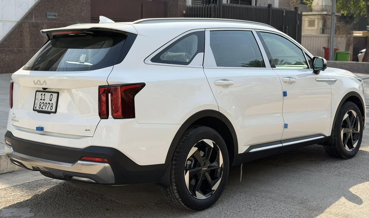 السلام عليكم
كيا سورنتو 2024  4X ضمان وكالة الدولية 
فوول مواصفات 1/1 اعلى مواصفات 
ماشية 13 الف كيلو ( وضع الشركة )
محرك 6 سلندر
داتا شنو بالدشبول
فتحة سقف ( بانوراما )
كامرات 360 درجة 
مقاعد جلد و كهرباء
مقاعد تبريد و تدفئة
شاشة كبيرة متصلة
تشغيل الكامرة مع الاشارة
بصمة تشغيل وابواب
تشغيل عن بعد
صندوق كهرباء 
( كفالة عامة من الصبغ و البارد ) 

السعر 35,500 $ 
رقم بغداد 
مكانها بغداد / شارع فلسطين
***********
