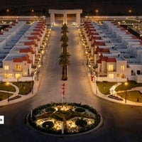 // يتوفر دار للبيع  مساحه ٢00متر  قريب ع البوابه موقع جدا مميز  أمام ا...