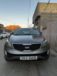 للبيع سيارة سبورتج موديل 2013 خليجي  سيارة بيها قطعتين صبغ الباب الي و...