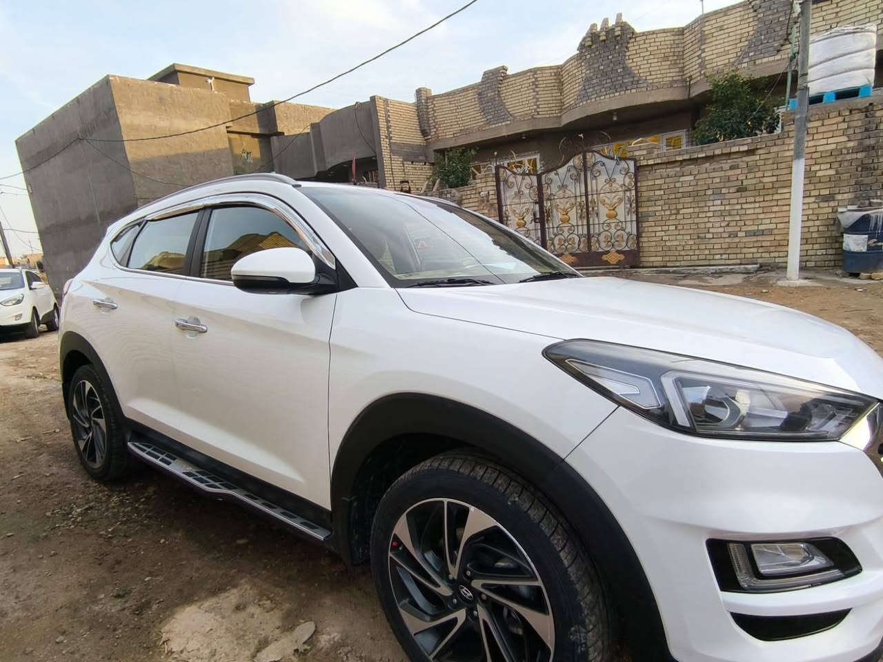 مكلف بل نشر توسان 21جيكي سياره كلش حلوه بس بيهه ملاحضه رصعتين سنويه صاقطه السعر 212بيهه مجال لتواصل خاص أو على رقم***********
