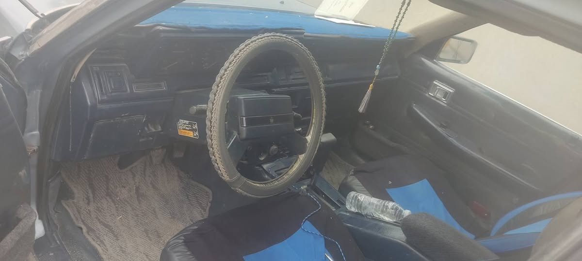 السلام عليكم سوبر كراون 1984محرك وكير ثنين ونص جدد حداده تخم تاير جديد تبريد تدفئه كله شغال سنتر لوك شغال كهربائيات كلها شغاله بيها ملاحضات بصيطه عده وكاله بيها رقم صدامي شرط التحويل للبيع او المراوس سعر 52مكاني البصره ابو الخصيب ملاحضه (مكفوله من الضربه القويه +مصبوغه عام اثر جراد) ***********
