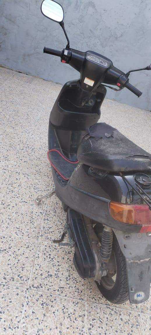 ماطور بوتين للبيع كلو شرط محرك مامفتوح برغي سلف شغال درع نضيف نضافة فول سعر 400 مكان موصل جانب الايمن اتصل على ***********هذا الرقم
