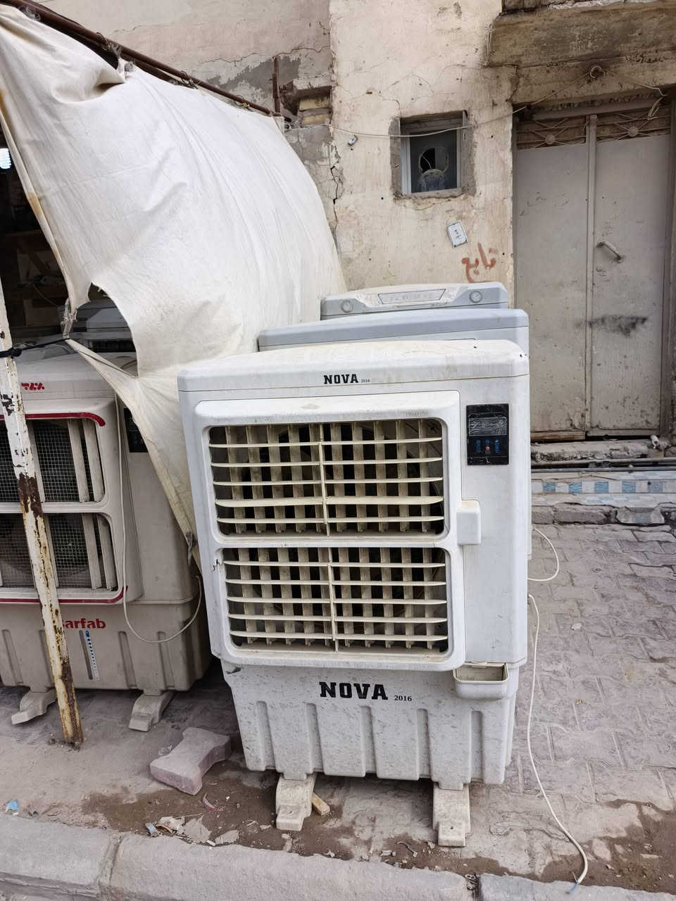 صيفكم يمنه مبردات فول نضافه وسعارنه مناسبه اتصل وتدالل قبل ماتحر الدنيه بعد وتصعد السعار استفسار عله خاص أو اتصل وهذه رقمي (***********) وإني بل خدمه
