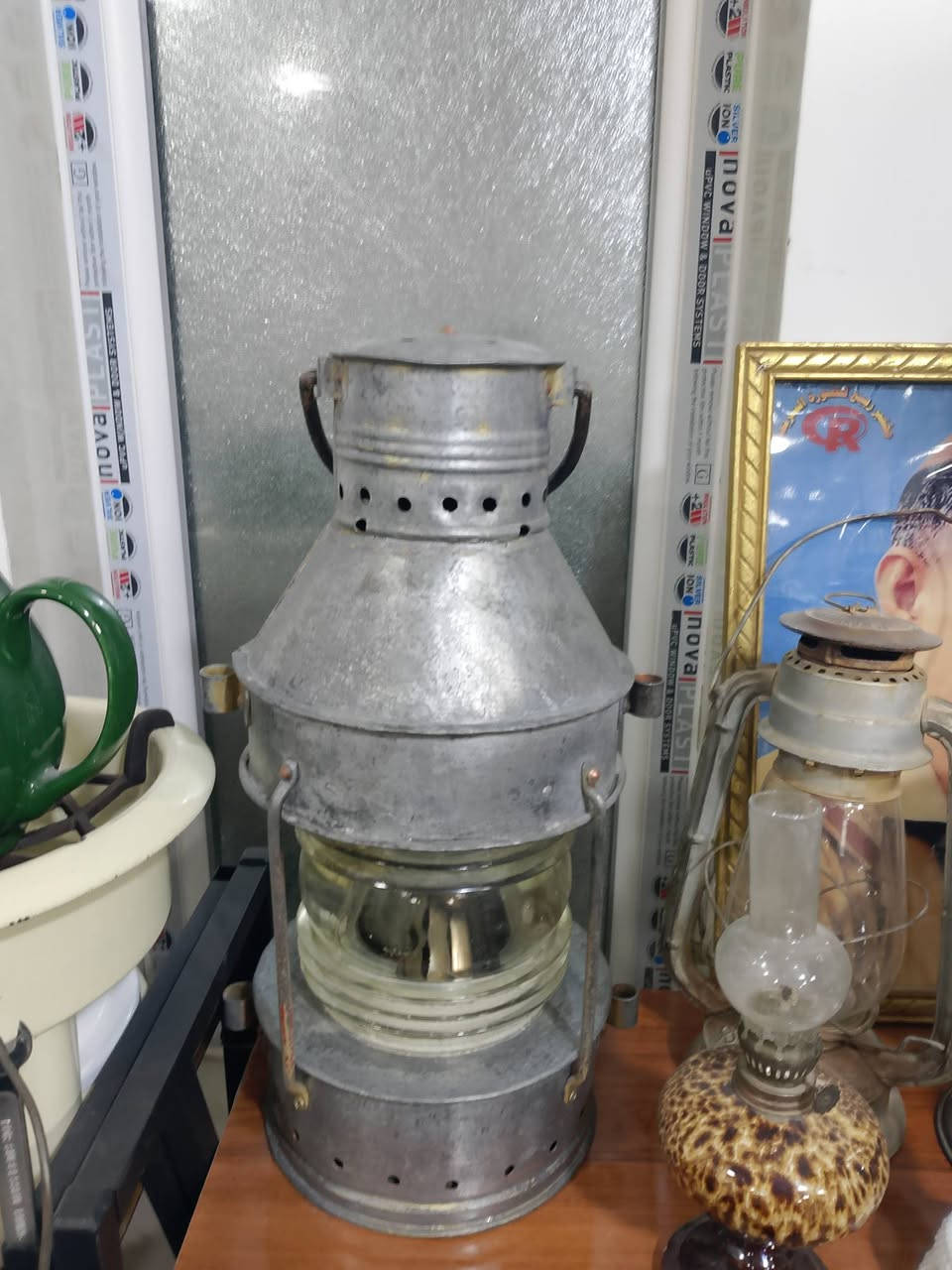 سلام عليكم فانوس أيام زمان تحفه من النوادر ارتفاعه 50 سم تواصل وات ساب ***********
