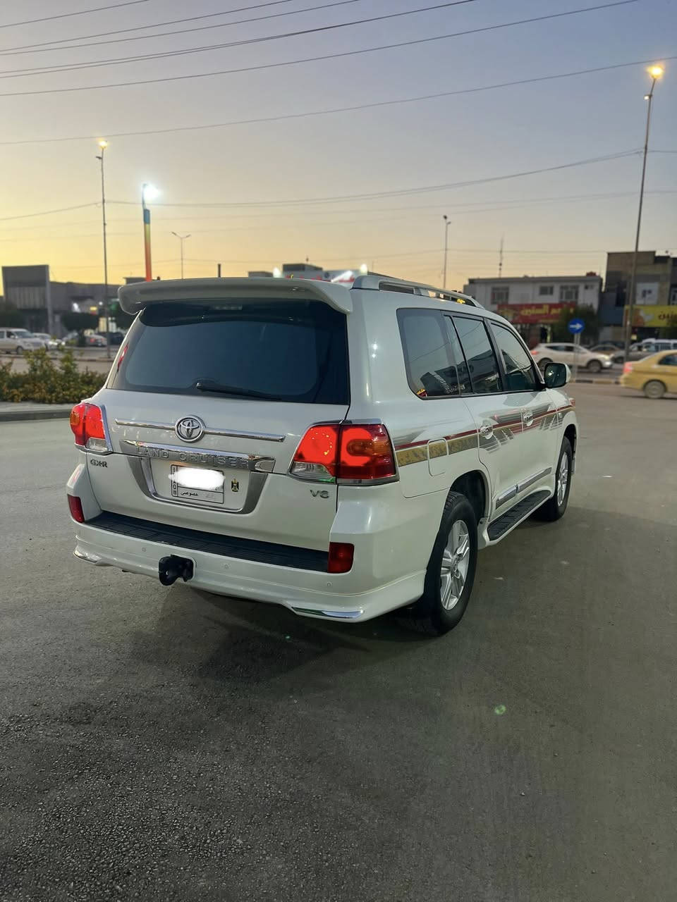 السعر 235 🌹

لاندكروز 2009 بريم اصل فول مواصفات 
رقم بغداد بأسمي تحويل مباشر 

محرك 6 سلندر ع وضع الشركه 

السياره بيه 3 قطع صبغ فقط والباقي كفاله 
تفحص وين ميعجبك 

السياره نضيفه كُلش وبديها صافي 
بدون خدوش بدون بارد بدون أضرار 

محرك وكير وحداده ع وضع الشركه 

تخم تاير دنلوب ياباني 
قبل شهر شاده جديد ✅

اخوان السياره جاهزه وبدون نواقص 
كلش حلوه وبيه نعومه وتراي مال زيرو 

السعر 235 🌹

***********
مكاني النجف / حي ميسان
