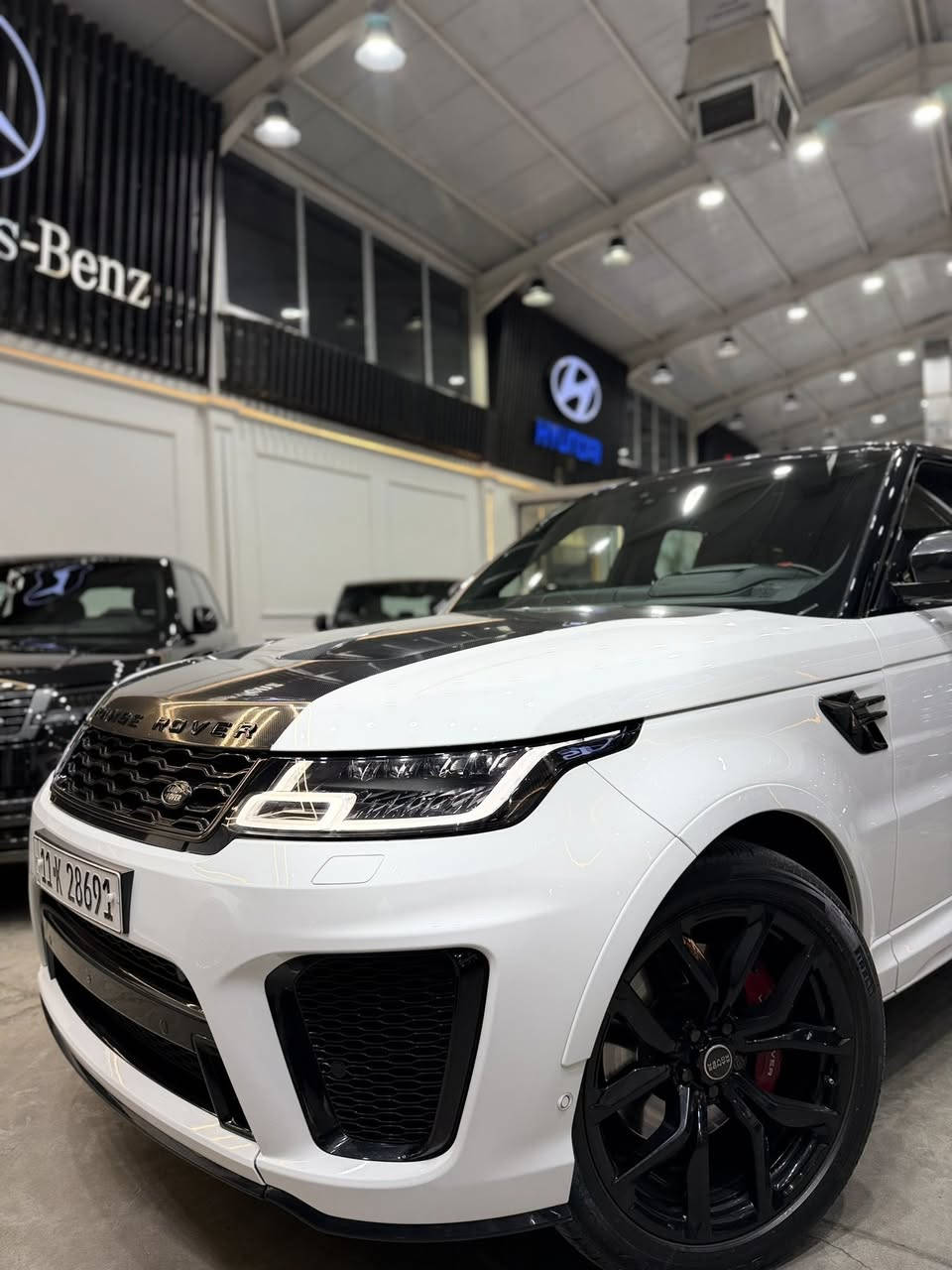 سلام عليكم 
رانج روفر svr 2018  الماني ضمان دولي
السيارة جديدة كلش ومكفولة كفالة عامة كير محرك صبغ بارد
ماشية 66 الف 
السيارة فول مواصفات 
وبدون اي نقص 
مكان السيارة بغداد الكاظمية جكوك 
السعر 51,000 وبيهة مجال 
بيع او مراوس ماكو مشكلة 
***********
