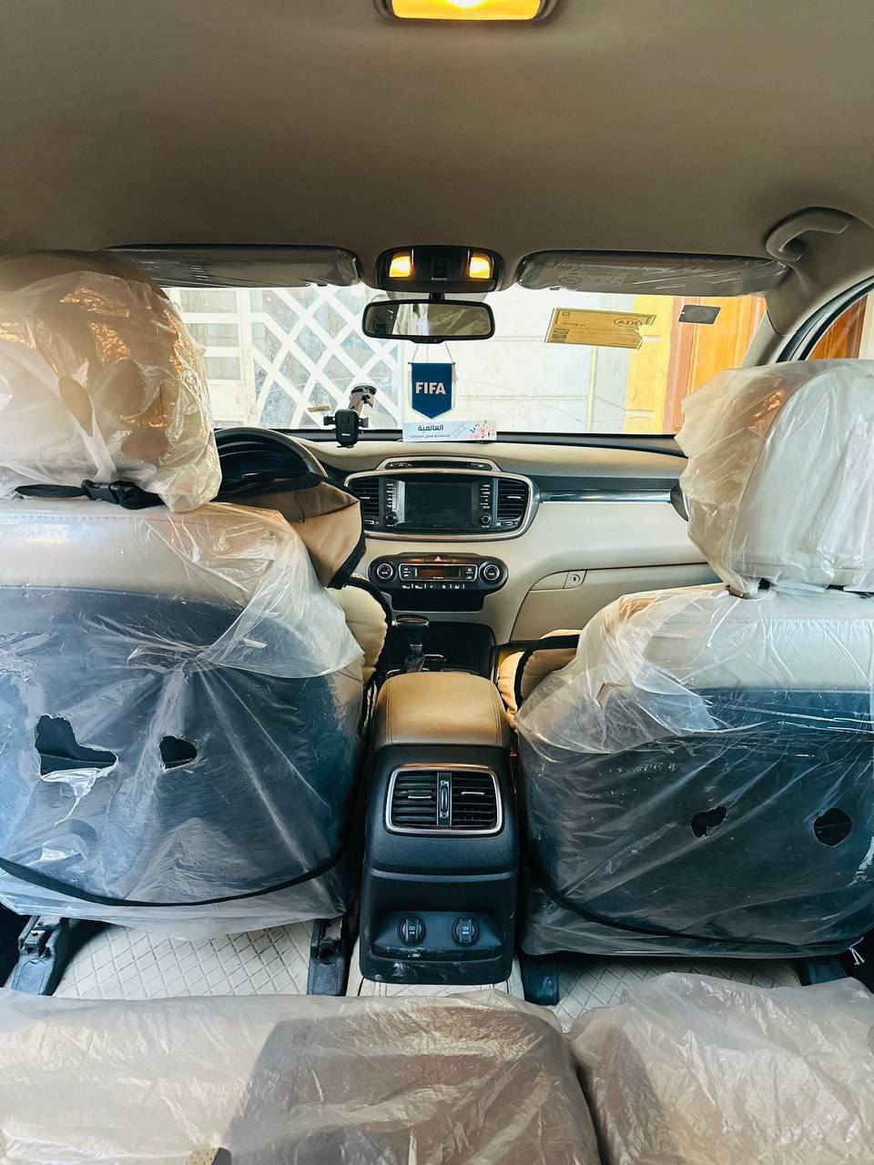 سيارة سورينتو 2019 شكل ال20
6 سلندر محرك 3600 سبعه راكب كشنات جلد وارد خليجي شاشة كبيرة المري الجانبي شفط كهربائي كشنات الأمامية كهربائية 4 أنظمة قيادة هند بريك دكمة شحن وايرلس صندوق كهربائي  فول مواصفات ما عدا الفتحة سيارة نضيفة كلش  السيارة بيها  بارد بلباب الخلف السائق  و بلباب الخلف الايمن مسحوب كارت قطعة صغيرة فقط  رقم بصرة السيارة 
الشراي يتصل على الرقم 
***********
