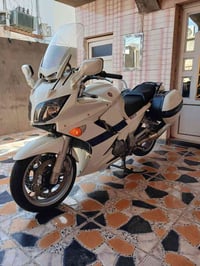 اف جي ار 1300 • ٢٠١١ • اي بي اس