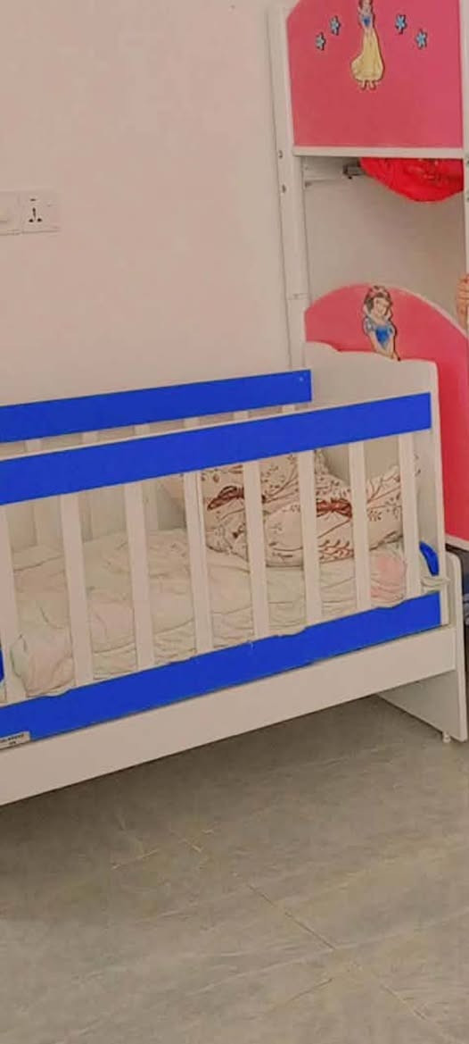 السلام عليكم
هزاز طفل نظيف كلش مستخدم قليل مع دوشك 
حجله طفل مامستخدمه ابد
المكان الديوانية حي الزهراء
السعر خاص


**إذا كنت صاحب هذا الإعلان وتريد حذفه لأي سبب، رجاءا أرسل رسالة إلى الدعم الفني**