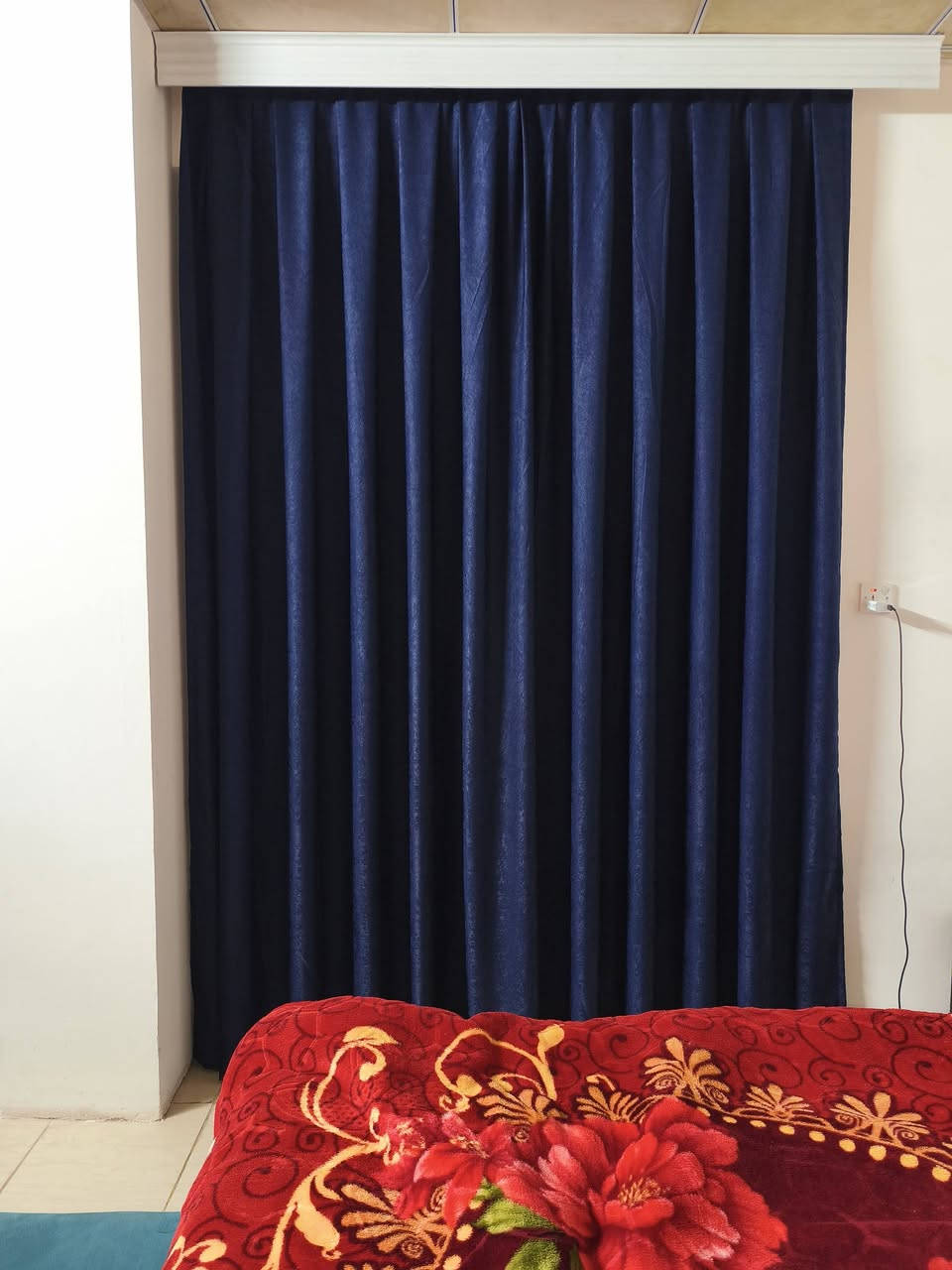 3سط قطع ستائر لون كحلي  .ازرق غامق.مع القاعدة مالتهم.بسعر حلو.3 نفس الون طقم.
اربيل شارع 100


**إذا كنت صاحب هذا الإعلان وتريد حذفه لأي سبب، رجاءا أرسل رسالة إلى الدعم الفني**