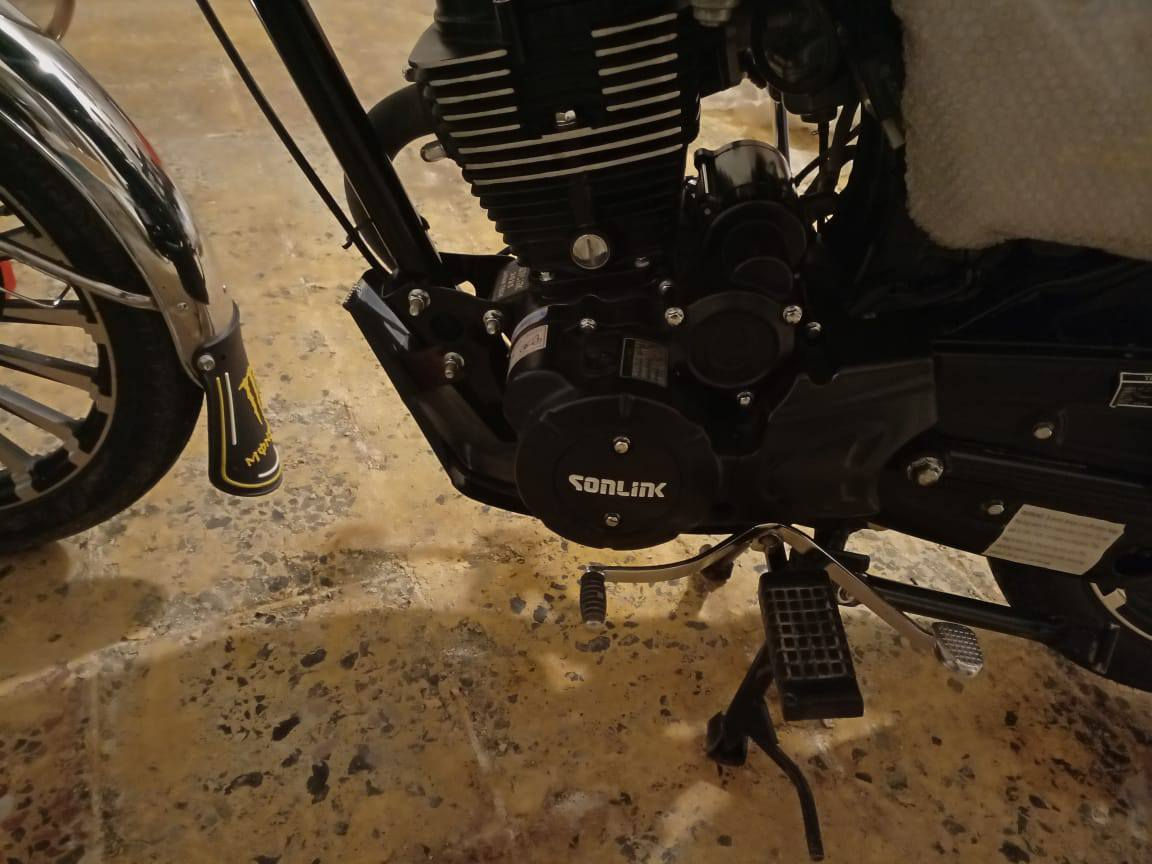 السلام عليكم درجة سونك ماكس موديل 25 كفاله عامه 
وراق ٥ سكنر مكينه ٢٠٠ تشغيل عن بعد بصمات ثنين دشبول إلكتروني السعر ٩٥٠٠وبيه مجال بصيط العنوان 
العماره عواشه رقم الهاتف ***********
