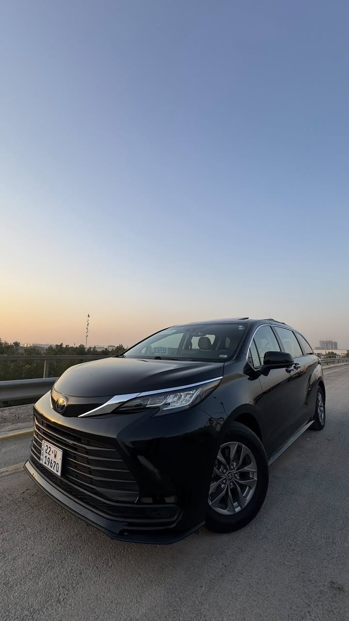 السلام عليكم
تويوتا سيينا 2023 مرقم اربيل وجاهز ب اسمي تحويل ثاني يوم مواصفاتها معروفه LE بلس مو العاديه فول يعني فتحه كشنات كهرباء ابواب كهرباء وبقيه المواصفات الضرر موضح بالصور طخه بسيطه بالجاملغ الامامي فقط وحافه الباب بجم كبس ظهر كبس مكان السياره بغداد الدوره استفسار اكثر :***********
