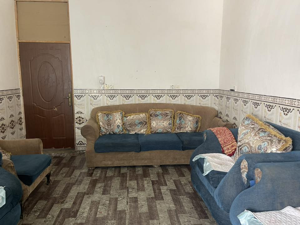 السلام عليكم 
تخم 12 مقعد للبيع مكان المحموديه السعر 300 

‭0751 577 0188‬

‭0776 603 5774‬
