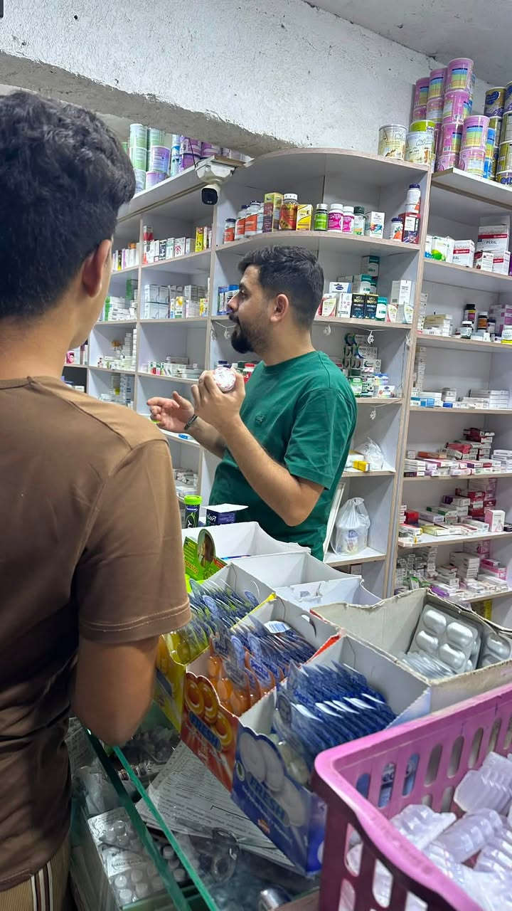 � إلى أهالي الفندية والخاتونية والسورة والبوعلوان والمناطق المجاورة 

نود إعلامكم بأن صيدلية الطيب عصام  والعيادة التمريضية في الفندية متوفرة بخدمتكم بنظام الدوام الخافر وعلى مدار 24 ساعة.

✅ توفير الأدوية والمستلزمات الطبية
✅ حقن ومغذيات وضماد
✅ خدمات تمريضية متنوعة
✅ خدمة الحالات الطارئة ليلاً ونهاراً

حرصاً منا على خدمة أهلنا الكرام وتخفيف عناء الذهاب إلى المناطق البعيدة في الأوقات المتأخرة.

📍 الموقع: الفندية –  الشارع العام.  قرب عيادة عباس حاكم (أبو حنان)
📞 رقم الهاتف: ( ***********)

نسأل الله الصحة والعافية للجميع، ونتشرف بخدمتكم في أي وقت
