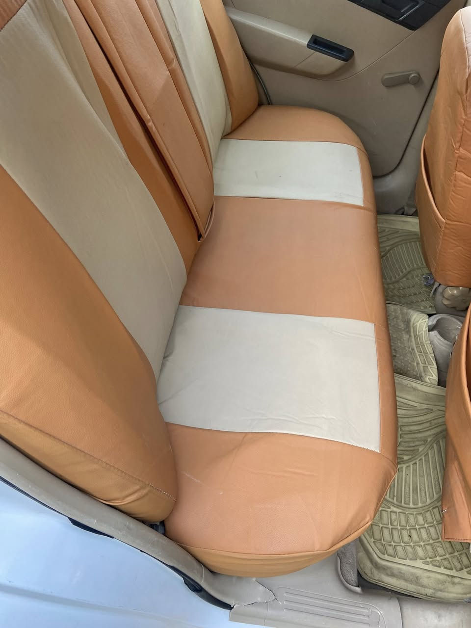 السلام عليكم افيو للبيع مديل 2010 مكينه وكير وحداديه وكهربائيات تخم تاير كله جديد السياره خليجيه رقم بابل رقم دولي جديد بيه جاملغ امامي مبدل  الباقي كفاله سياره حلوه كلش سعره 62 وبيها مجال قليل مكان السياره النجف مصفره هيه وغرامات الف مامطلوبه مداور ثاني يوم *********** مكينه مسكر جديده وأدامه كامله
— في ‏‏النجف‏‏.
