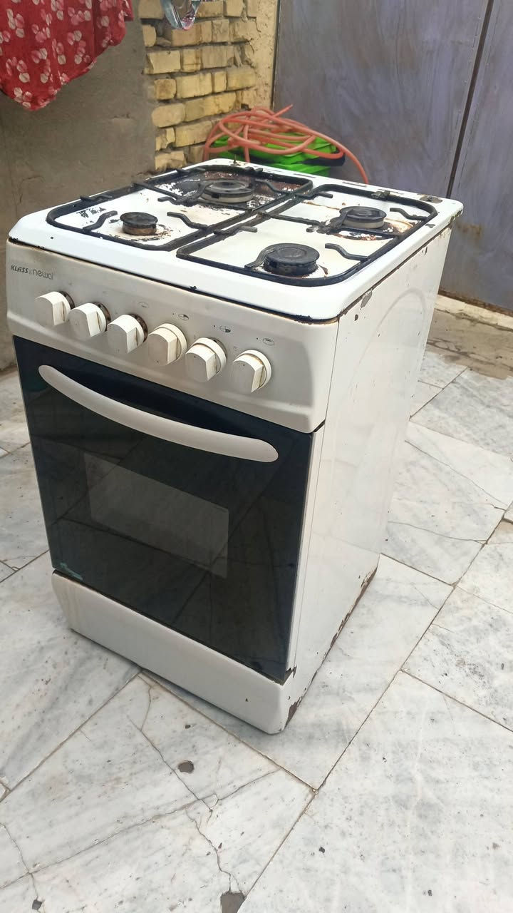 طباخ مستخدم للبيع شغال العنوان الاسكان الصناعي السعر 50
***********
