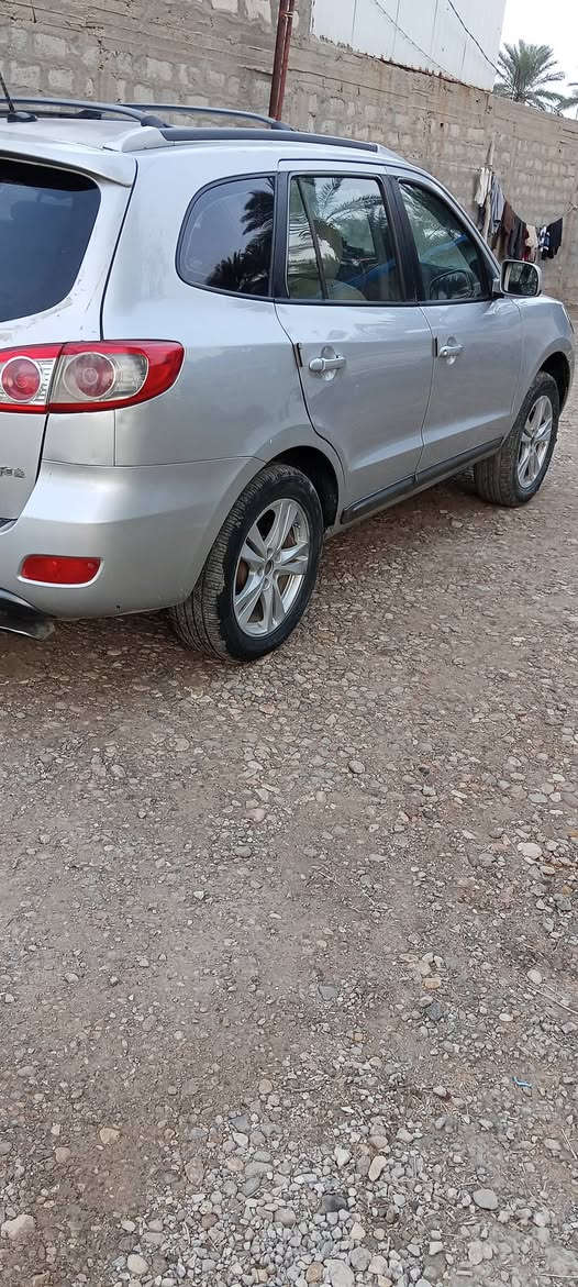 السلام عليكم -***********- هونداي سنتافي موديل 2007 رقم بغداد تحويل مباشر محرك وكير مكفولات 6سلندر 2700 وارد امريكي 7 راكب ظرره جنطه وبيهه حادث بالعراق الدوسه مكصوصه صفحه السائق مصبوغه عام السعر85 مكان السياره واسط العزيزيه الصويرة, واسط
