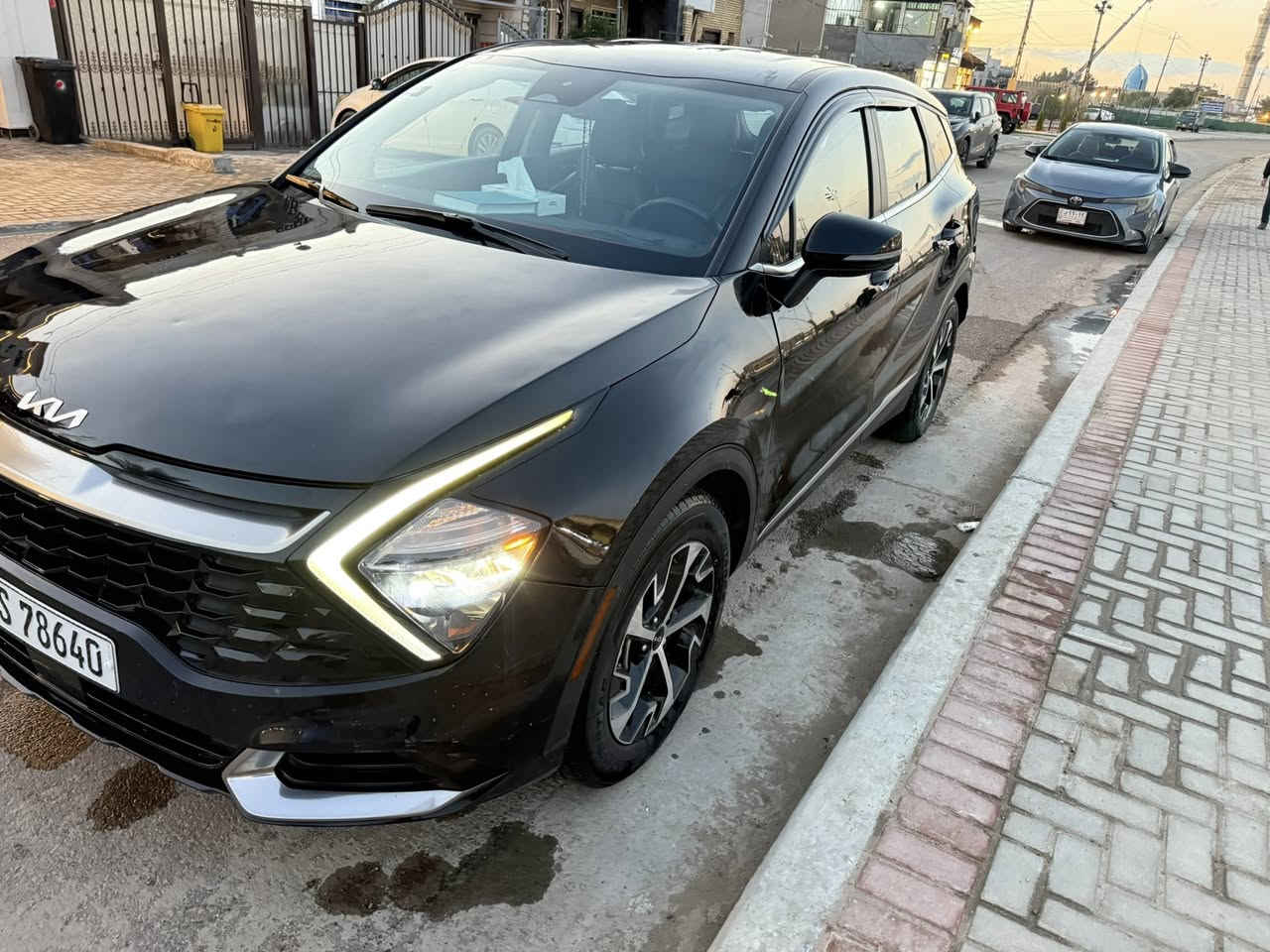 كيا سبورتج Kia sportage Ex 2023
وارد امريكي ضررها بنيد مبدل وجاملغ ايسر مصبوغ وبارد قليل بالجاملغ الايمن
رقم بغداد الجديد بأسمي 
ماشية ٣٠ ألف ميل
محرك ٢٥٠٠
بصمة و بصمة ابواب
وتشغيل عن بعد 
شاشة كبيره لمس
كاميرا و رادارات / رادار امامي /رادار جانبي /رادار خلفي
 حساسات خلفي 
 كشنات جلد كهرباء تدفئة وتبريد شاحن بالكشنات
.تبريد قطعتين 
نقطه عمياء
.اشارة بالمرايا الجانبيه                                     
. فول تحكم ستيرن                                             
اوتو بريك وبريك بصمة                                                    
.شحن موبايل لاسلكي                                                        
٣ انظمة قيادة
. مثبت سرعه
. تحديد مسار   
.لايت بلادي Led  زينون
. رادار الخطوط البيضاء  
السعر ١٨٦  ورقة
مكان السيارة بغداد حي الجهاد قرب مدينة العاب جنة الكرخ وصور السونار والهزة قبل شهر مرفقة
للتواصل ***********
