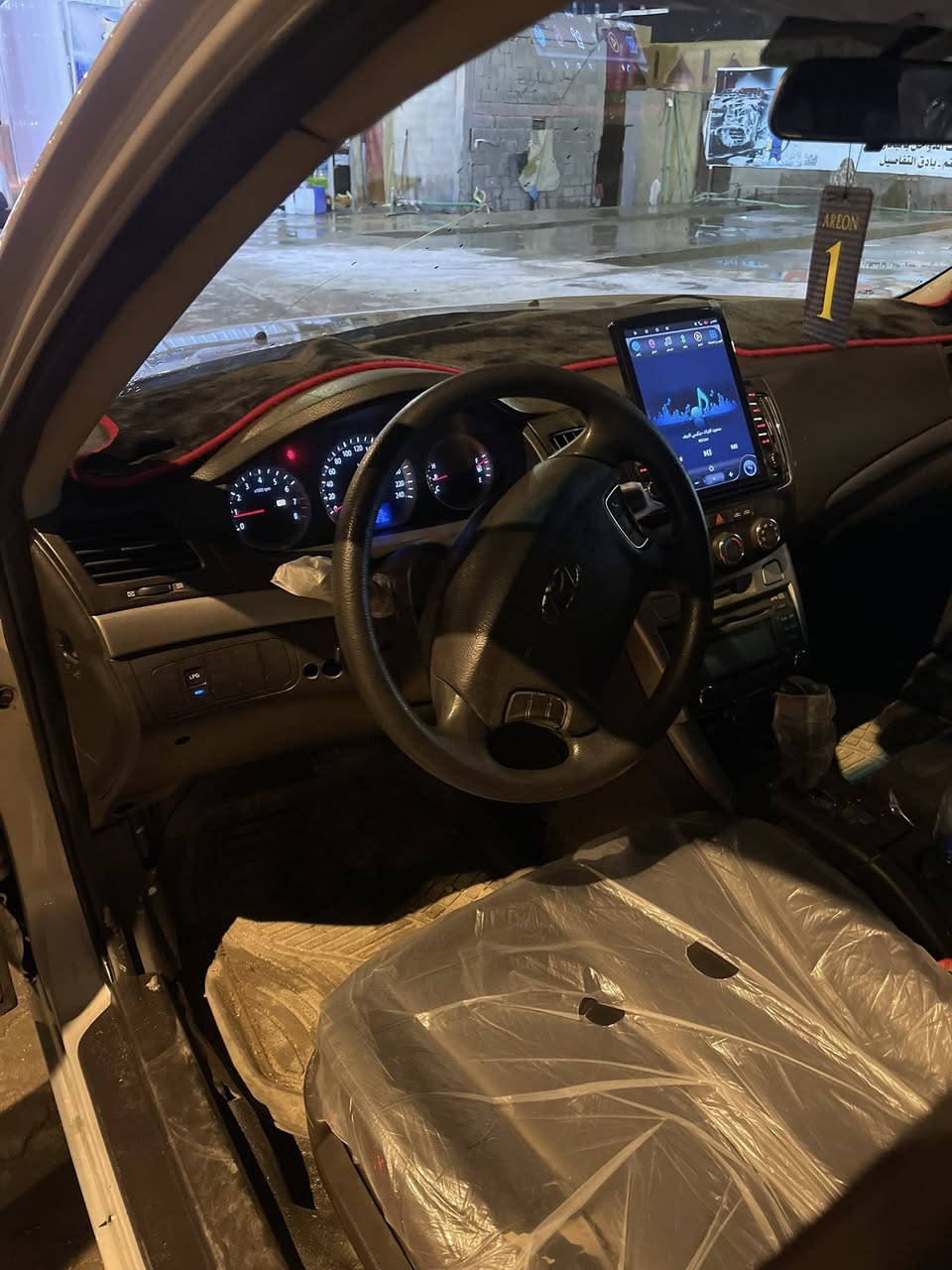 اسلام عليكم  سوناته 11 السياره كلش جديده بل جيس السياره تخم تايرات جدد حداده 100/100السياره شاشه كامره السياره ربع ما اذب عليه رقم وسنويه شرط اصليات السياره غاز غاز سياره السعر 45وبيه مجال المكان البصره (***********)(***********)
