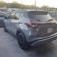 نيسان كيكس موديل ٢٠٢٣ ماشيه ٢٤ الف مواصفات sr بونيد مبدل وتعديل راس جا...