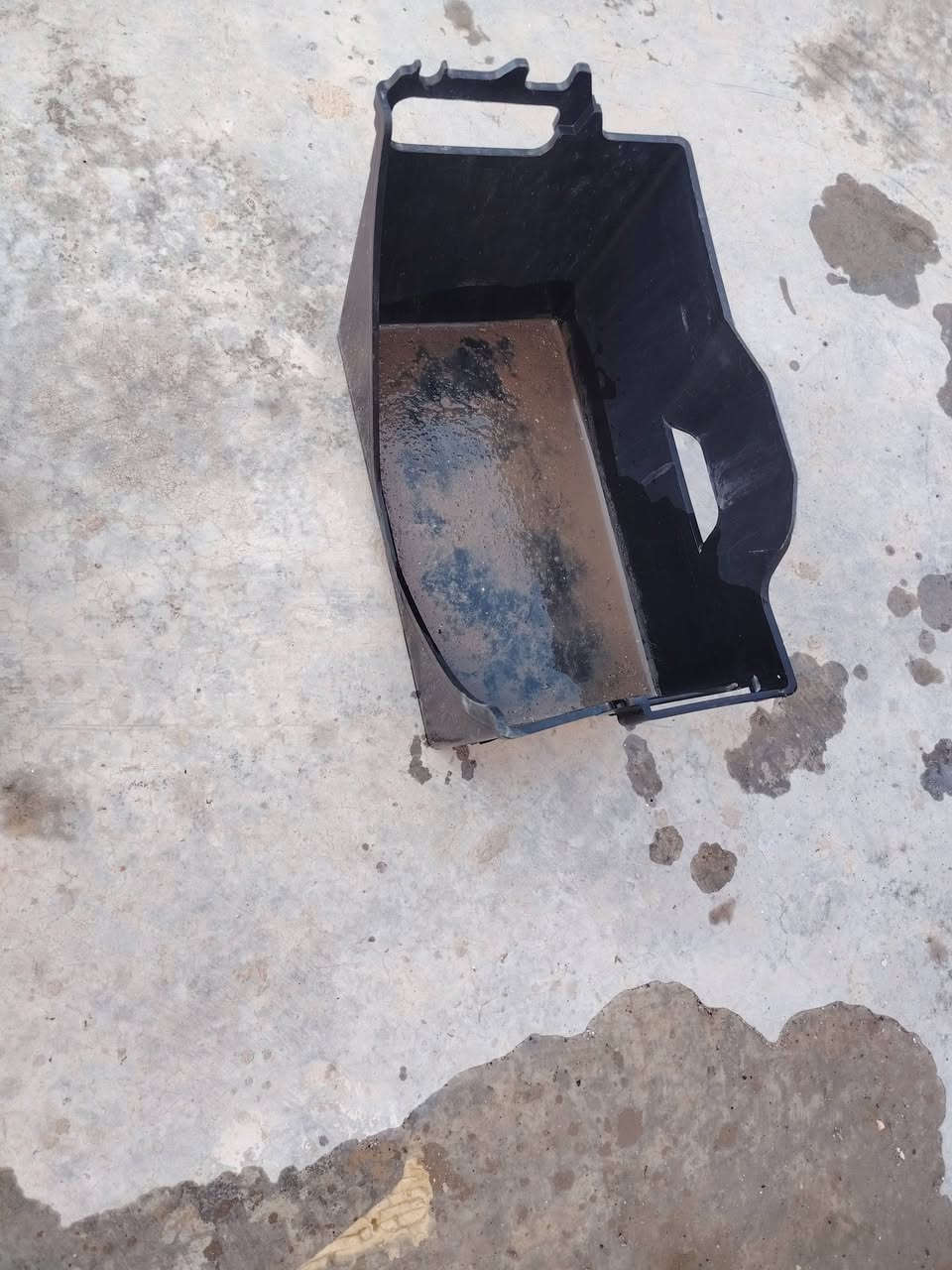 السلام عليكم شباب غراض باجيروا من ٢٠٠٨ فوك بيهن زوج ماسدات وشاشه كامره وقاعده باتري وبطاين مال جاملغ اماميه ولاستيكات مال سبايدر وقيطان مال جاملغ وجك مال جكمجه 
بغداد 
***********
