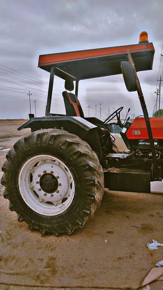 تركتر فالمت حجم 785
رقم نينوى زراعة 
شرط تحويل 
الگير  ولمحرك مو مفتوح 
 كلشي بيها شغال الهدلوريكات شغالة
الكهربائيات شغالة  
صاحبها الشرعي من الموصل 
عنوانها الحالي سنجار 
السعر (70)$
***********
*********** سنجار, نينوى
