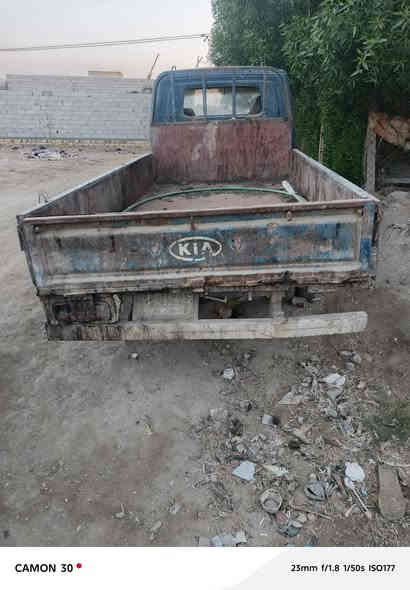 سياره كيه للبيع اوراقها او مستمسكاتها قادسيه للتواصل على الرقم*********** موديل 2000  والسعر ٢٥ ورقه
