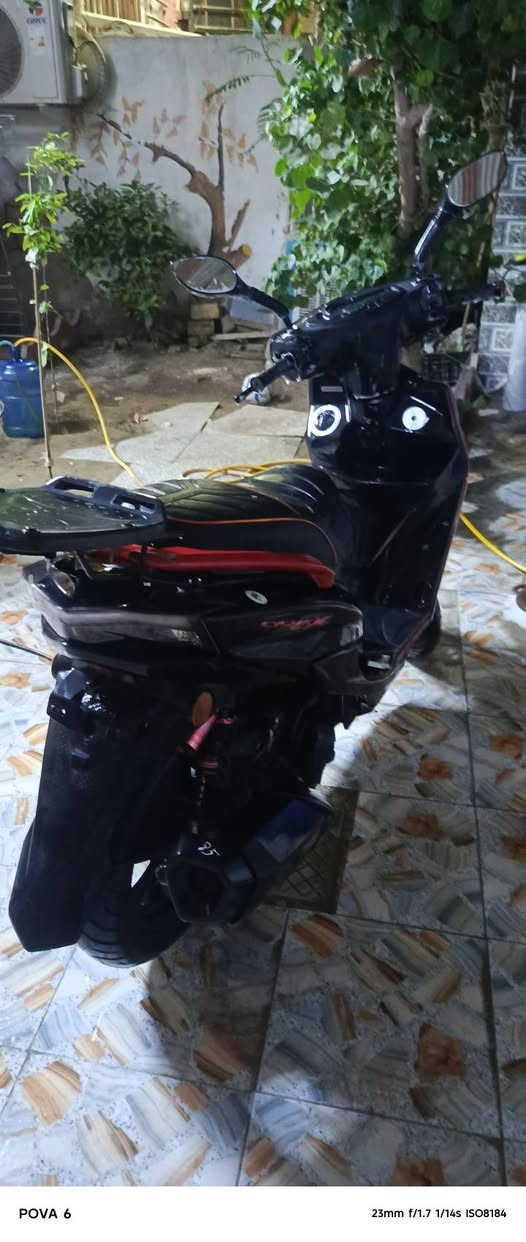 سلام عليكم دراجه سكنس شمعه كوري للبيع نضيفه متلكه مثلها و عليها تزوديات بسيطه سعرها 15 ورقه مكاني حله كريطعه قرب ملاعب السلام
ماشيه 27 الف 

للتواصل 

***********
